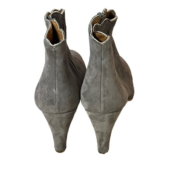 PETITE MENDIGOTE •40/ 9• Merion Ankle Boots Bootie Grey Suede Scalloped NEW $348 - Picture 6 of 13